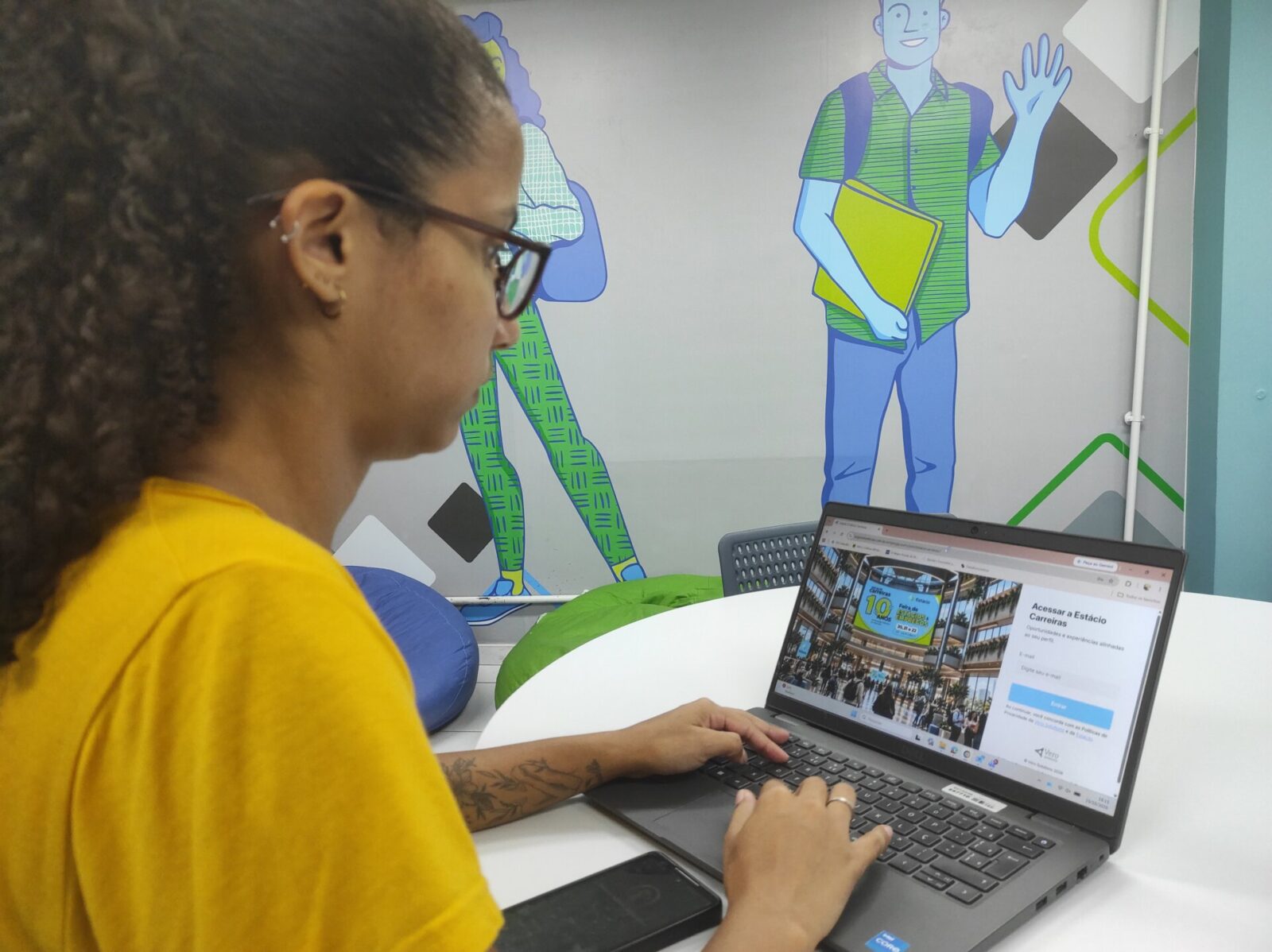 Maior feira virtual de empregos e estágios do Brasil completa 10 anos