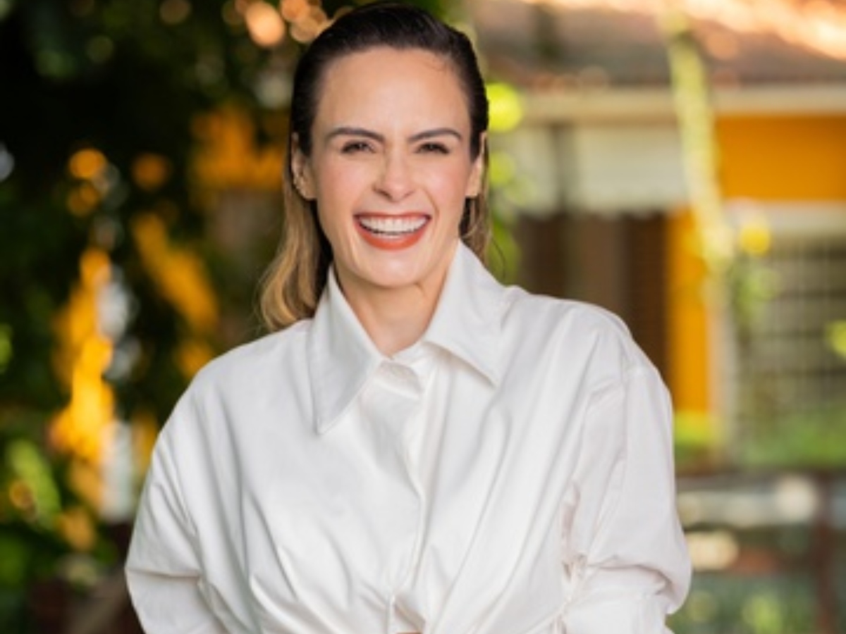 Ana Paula Renault estreia no GNT com programa de relatos femininos
