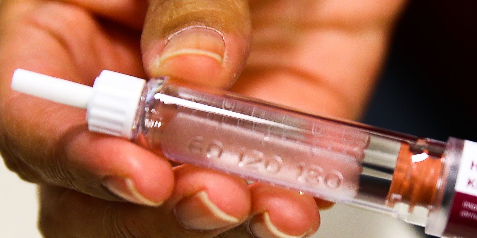 Anvisa proíbe insulina da Costa Mar após irregularidades; bloqueia peptídeos
