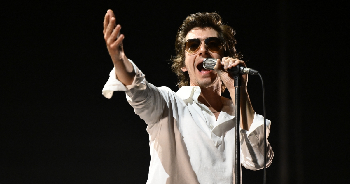 Arctic Monkeys viralizaram online em 2006 e transformaram a indústria musical