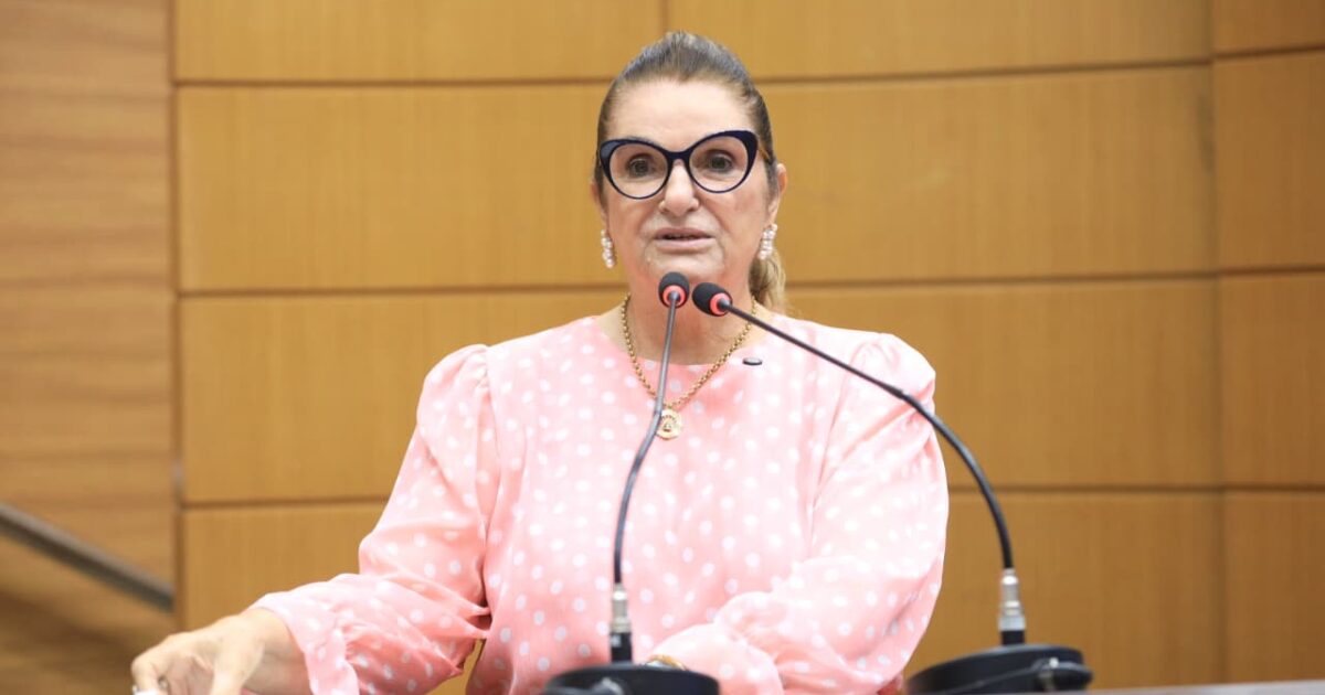 Áurea Ribeiro convoca mulheres a realizar exames no Outubro Rosa