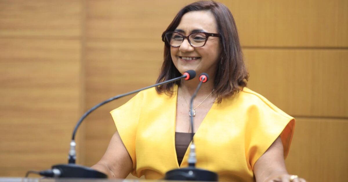 Carminha Paiva exige valorização e melhores condições para professores