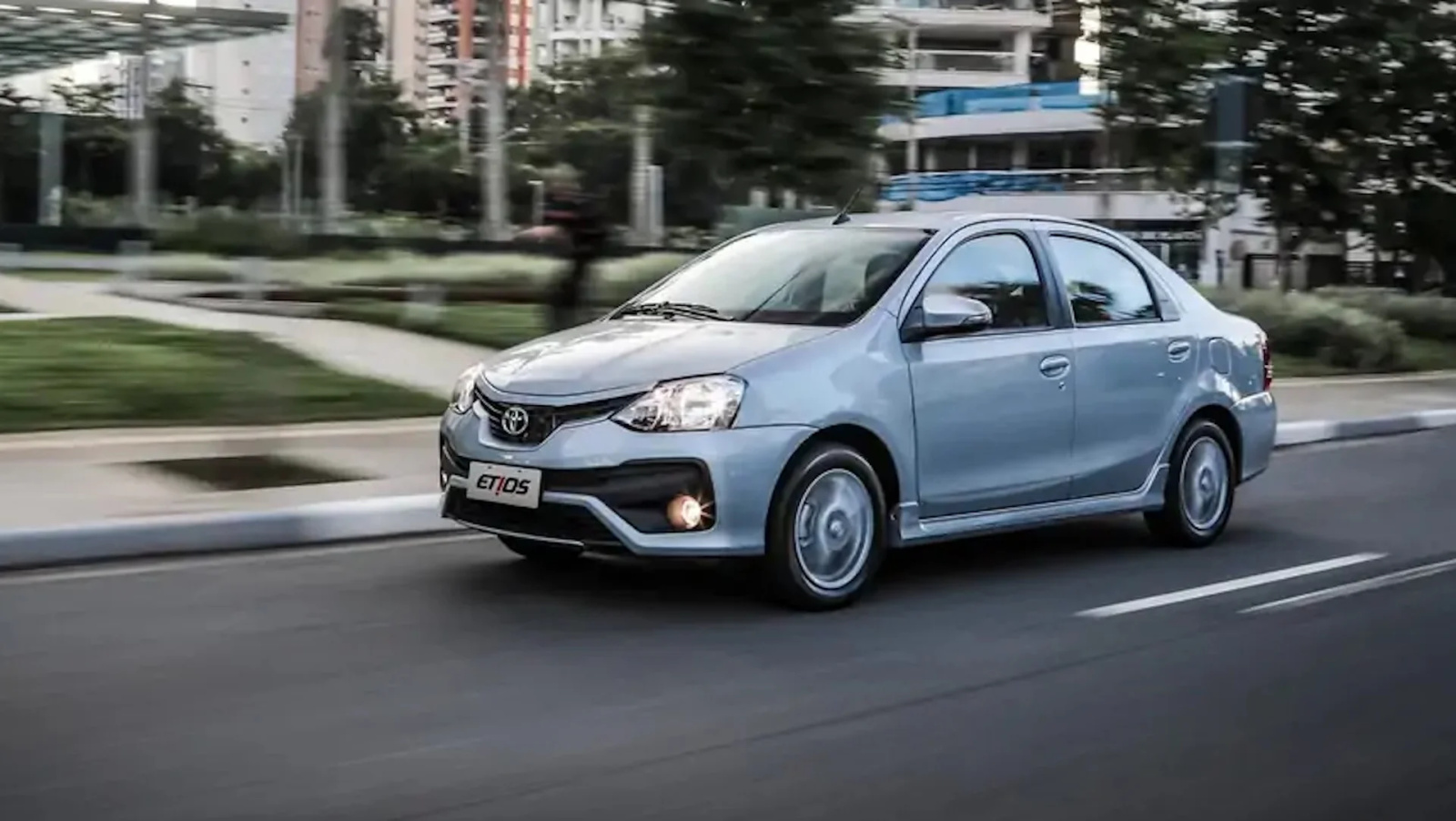 Descubra quanto custaria um Toyota Etios Sedan em 2026, ajustado pela inflação