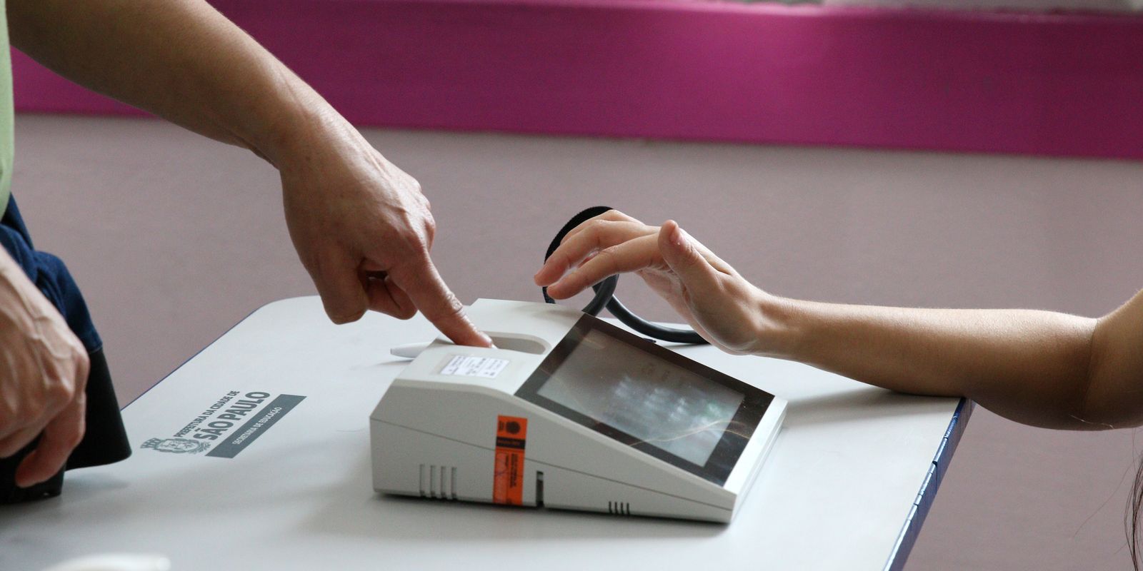 Eleitor sem biometria pode votar no 2º turno em 25 de outubro