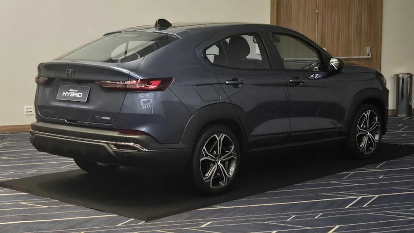 Fiat reduz Fastback Impetus Hybrid para R$132.990 em oferta à vista
