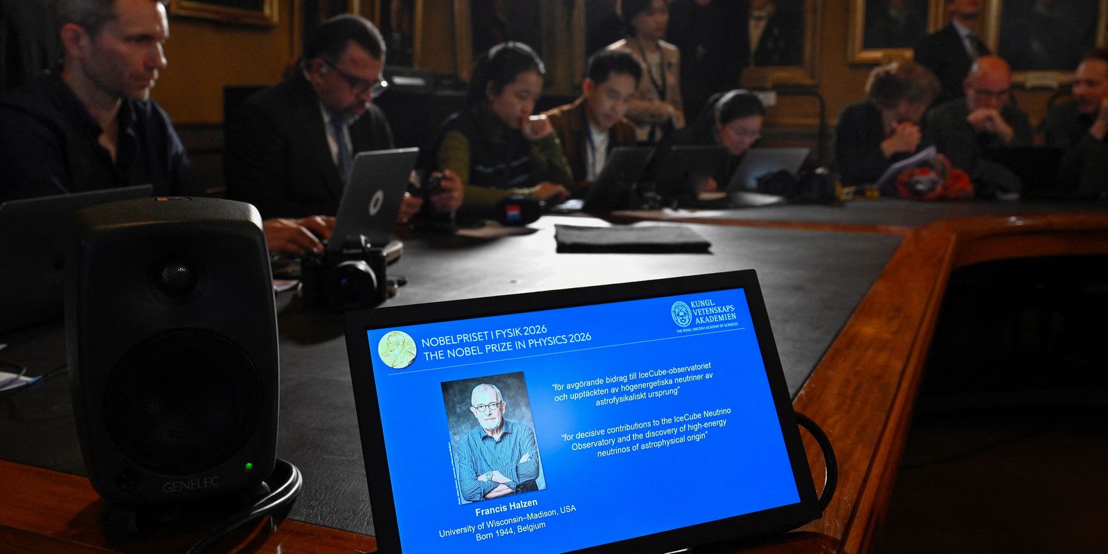 Francis Halzen ganha Nobel de Física por detectar neutrinos astrofísicos