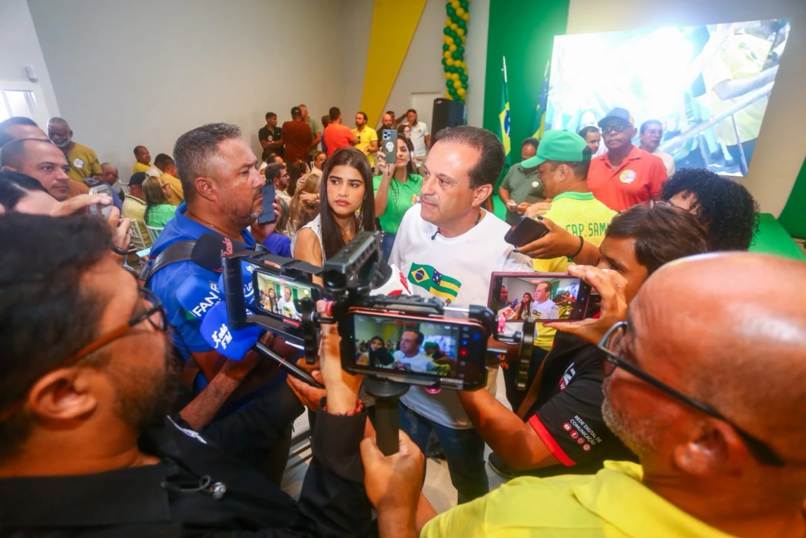 Eleições 2026: André Moura oficializa apoio a Flávio Bolsonaro no segundo turno em evento com lideranças em Aracaju