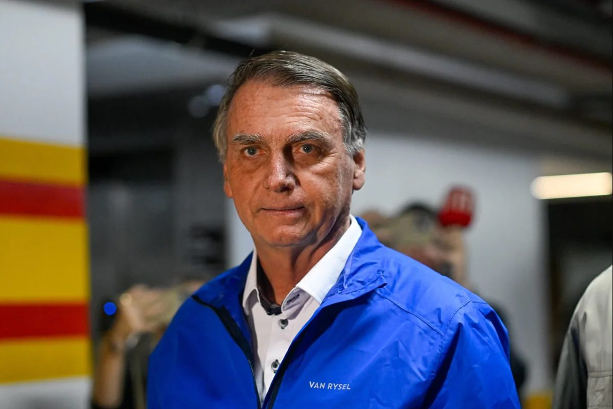 Defesa de Jair Bolsonaro entra com novo pedido de revisão criminal no STF; ministro Nunes Marques será o relator