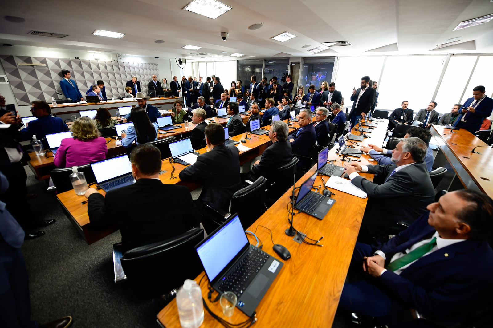 INSS paga benefício a mulheres afastadas por ordem judicial