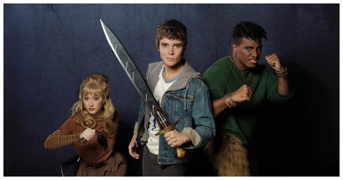 João Lucas assume papel de Percy Jackson e estreia musical em SP