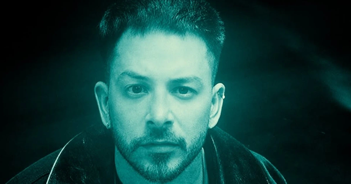 Junior Lima lança EP ‘Labirinto’ e agradece equipe de produção