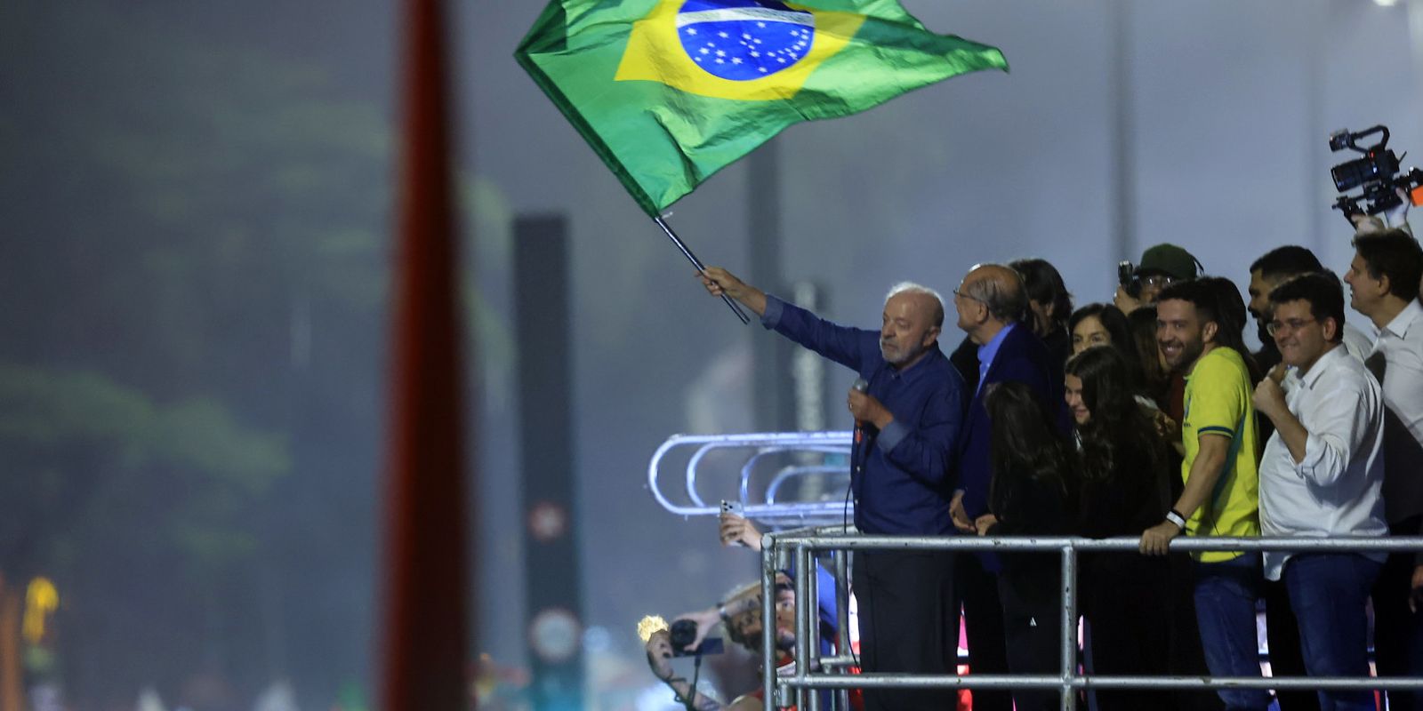 Líderes globais parabenizam Lula e prometem estreitar laços