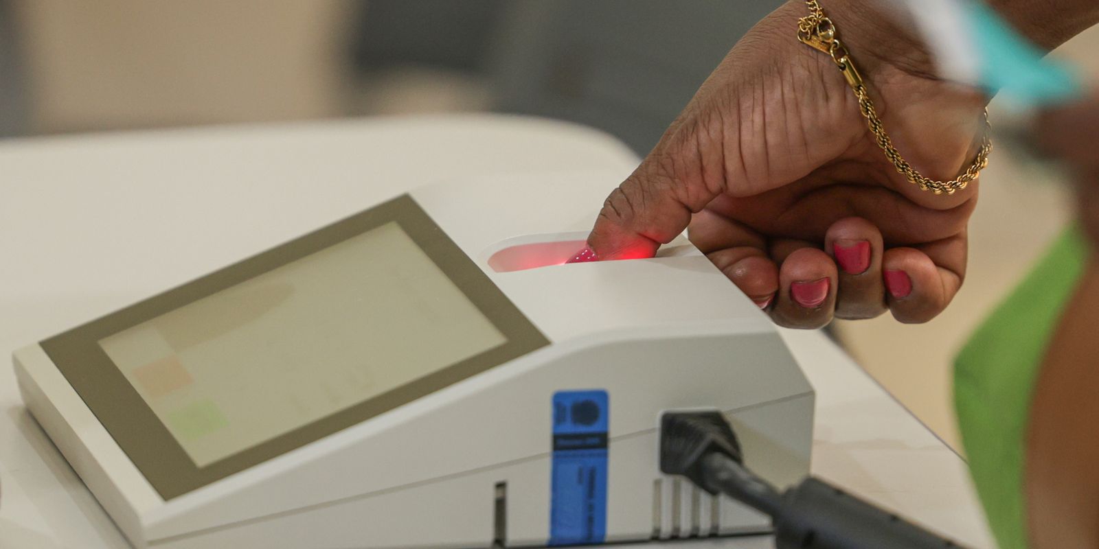 Longas filas marcam votação em Fortaleza; 11 urnas foram substituídas
