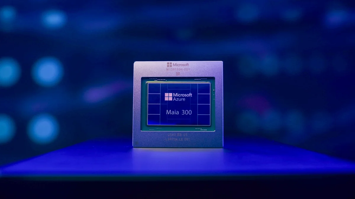 Microsoft lança Maia 300, chip que roda mais IA sem aumentar energia
