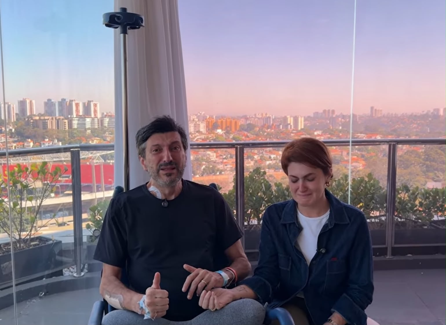 Mila Seidl pede que fãs não tirem fotos no velório de Lito Sousa