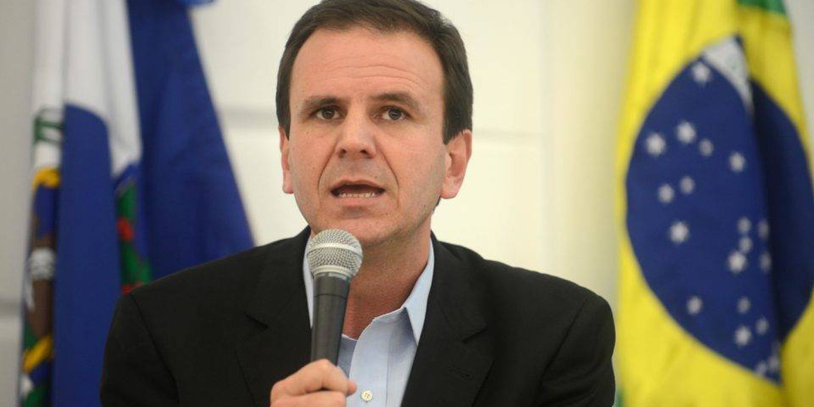 Paes desiste da disputa após STF negar recurso no RJ