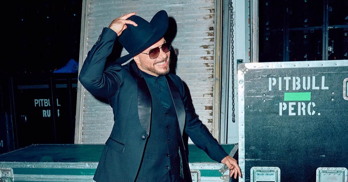 Pitbull reúne 22.141 fãs com toucas e bate recorde no Hyde Park