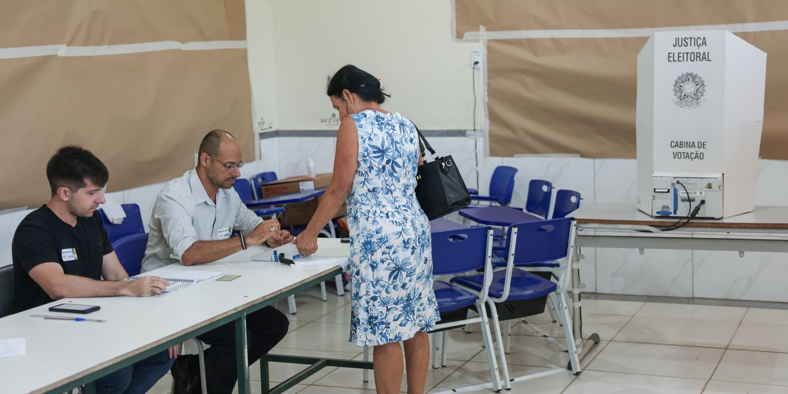 Quem vence? Segundo turno decide governadores em cinco estados e no DF