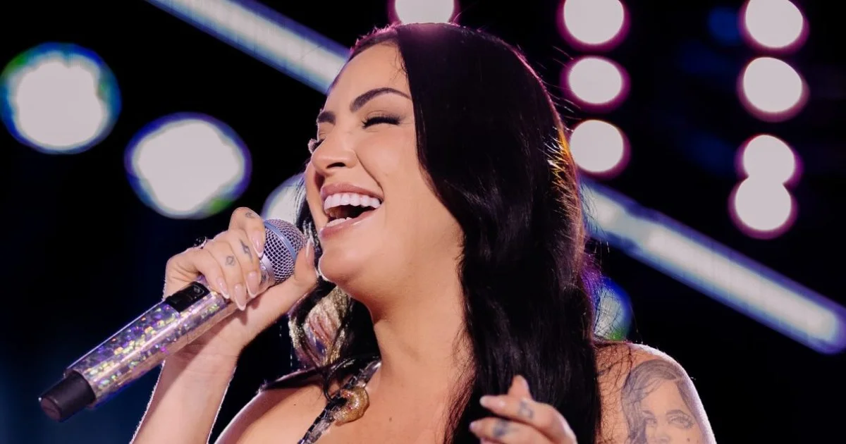 Raphaela Santos lança EP ‘Chama no Bregão 2’ e libera single ‘Orgulho Apagou’