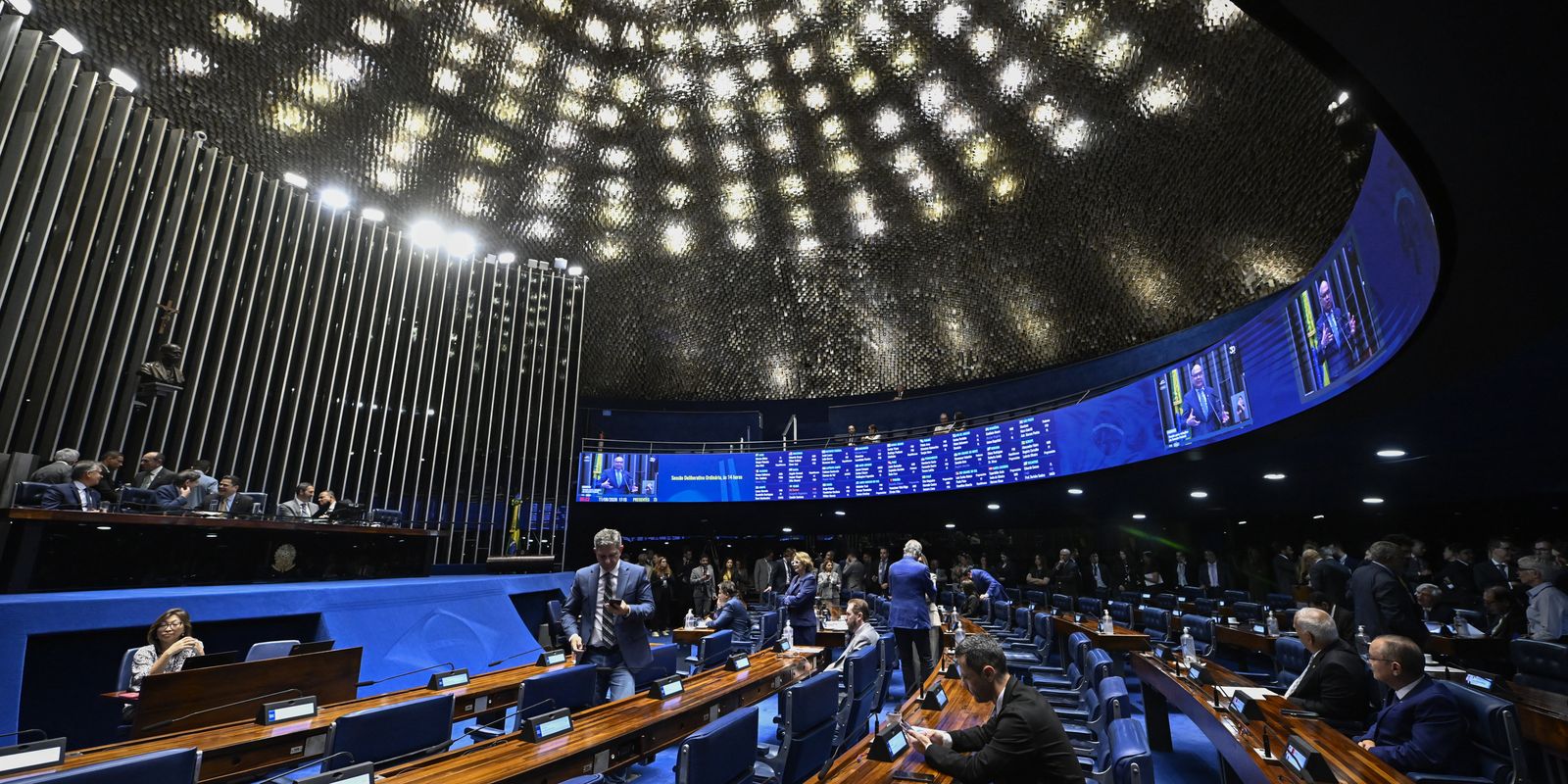 Senado vota PEC que acaba com jornada 6×1 na próxima terça