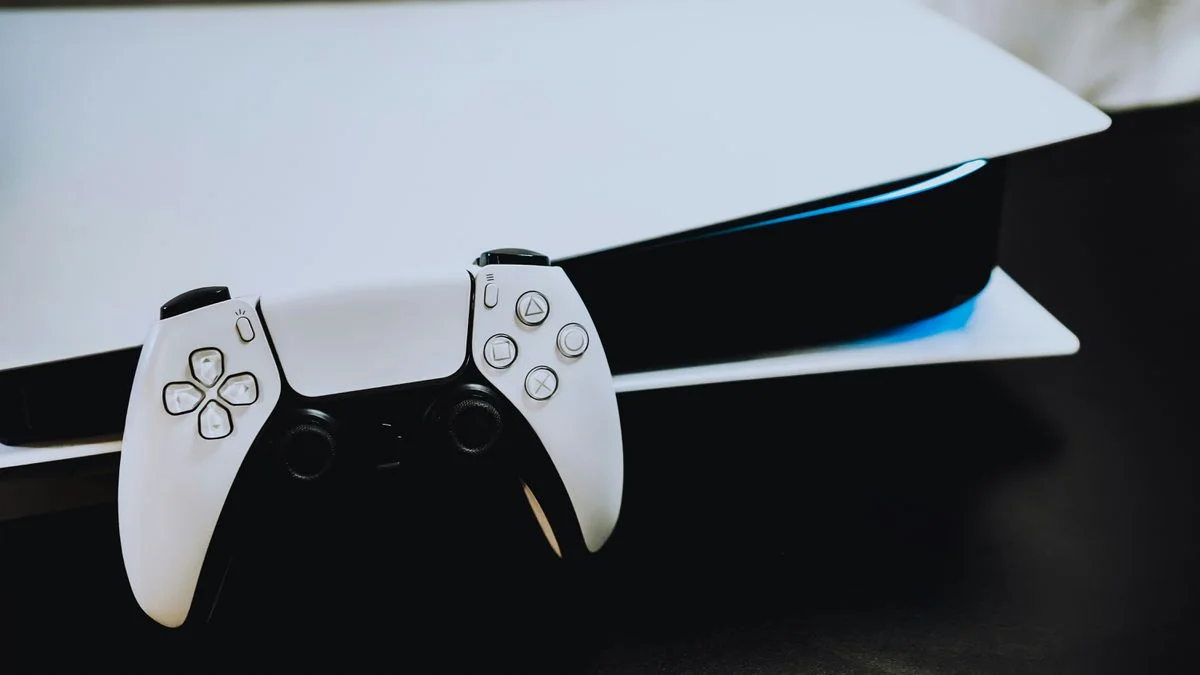 Sony atualiza PS5; usuários suspeitam que patch bloqueou jailbreak
