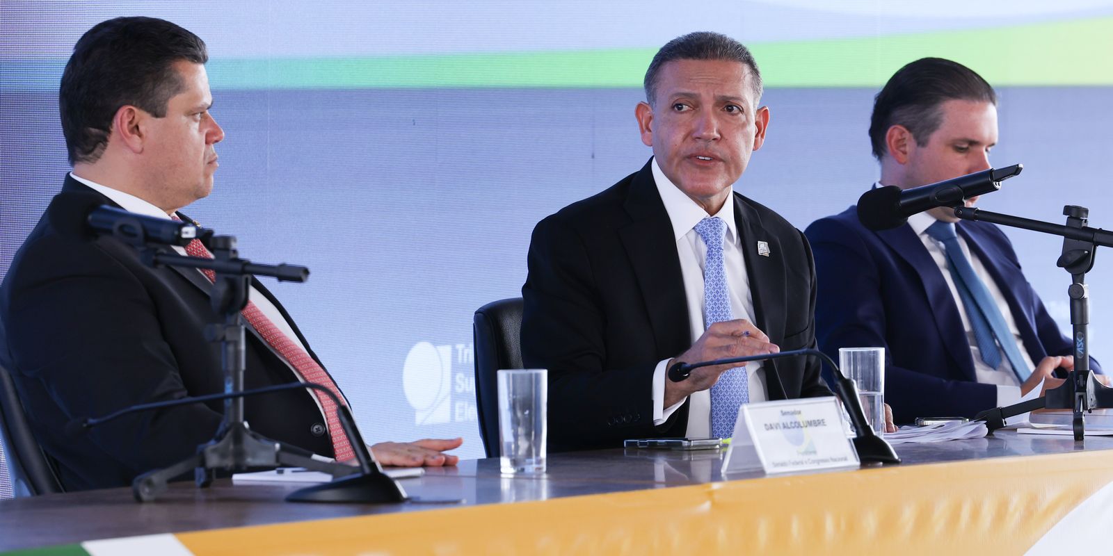 TSE avaliará pedido para estender horário de votação em Salvador