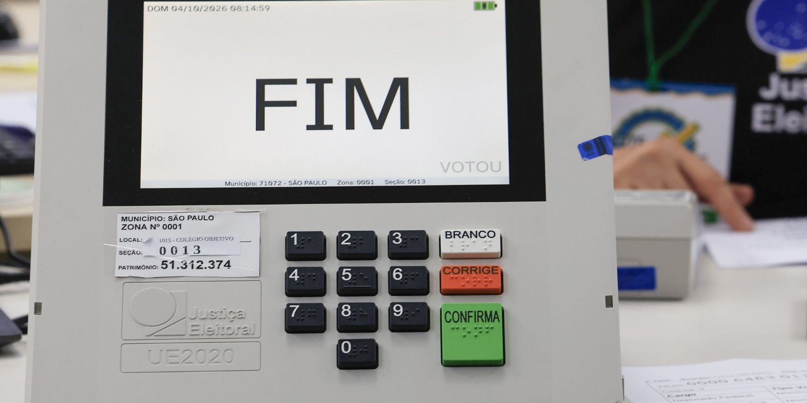 TSE substitui 421 urnas nas primeiras duas horas de votação