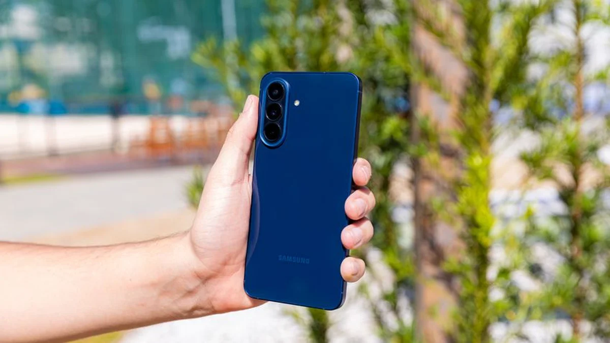 Vazamentos mostram Galaxy A58 5G em 2027 com câmera do A51